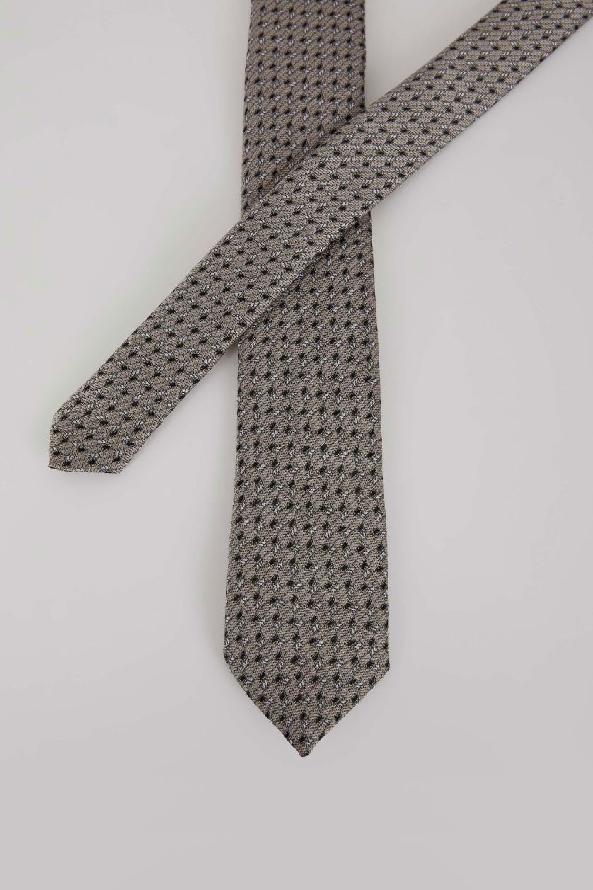 Man Grey Tie