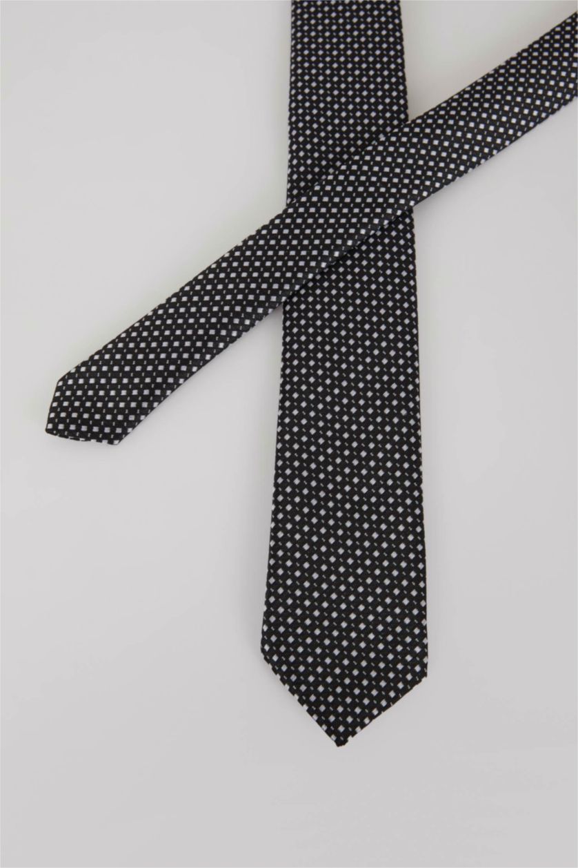 رجال رمادي ربطة عنق