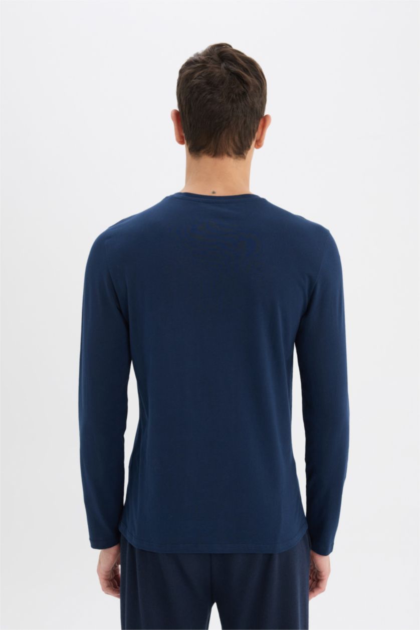 Man NAVY Slim Fit Long Sleeve Knitted Tops