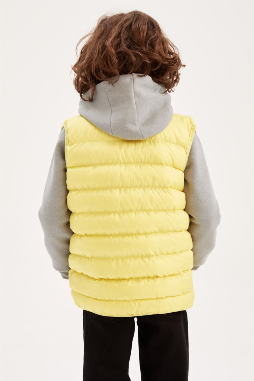 BOYS & TEENS Yellow فيست قصة عادية