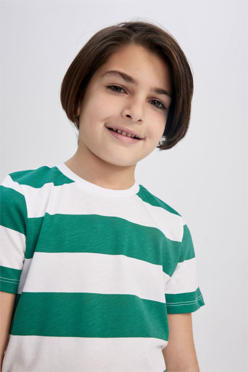 أولاد أخضر تي شيرت مخطط ولادي قصة عادية وياقة مستديرة