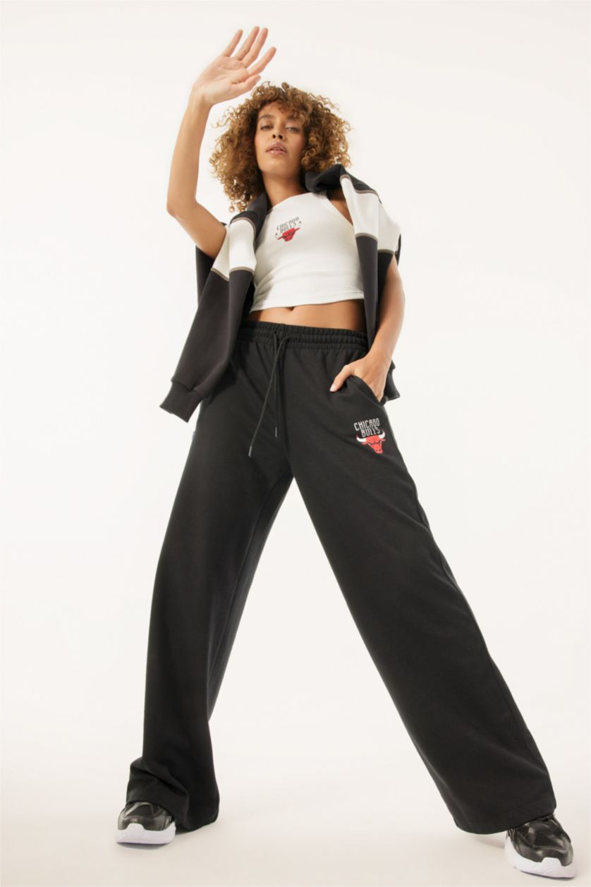 WOMAN Black Defacto Fit NBA Chicago Bulls Wide Leg Sweatpants