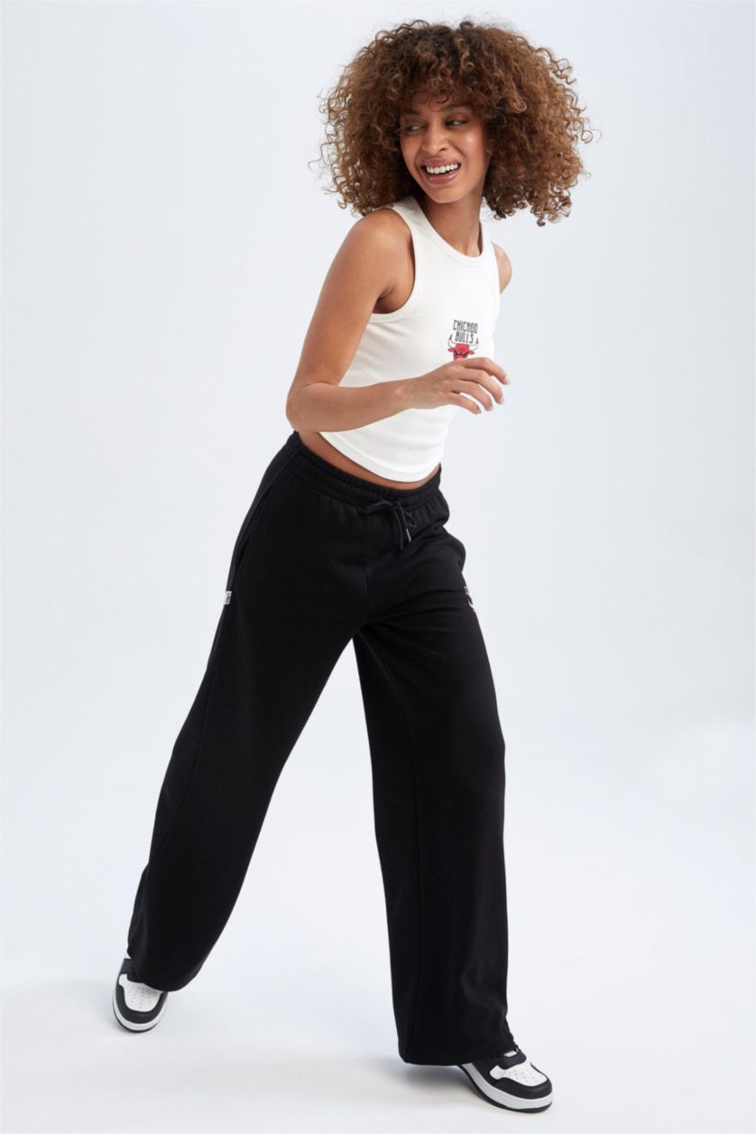 WOMAN Black Defacto Fit NBA Chicago Bulls Wide Leg Sweatpants