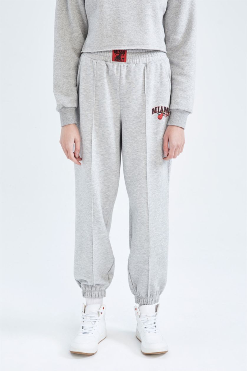 Женщины Серый меланж Спортивные штаны оверсайз NBA Miami Heat; DeFactoFit