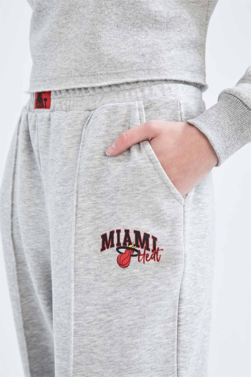 Женщины Серый меланж Спортивные штаны оверсайз NBA Miami Heat; DeFactoFit