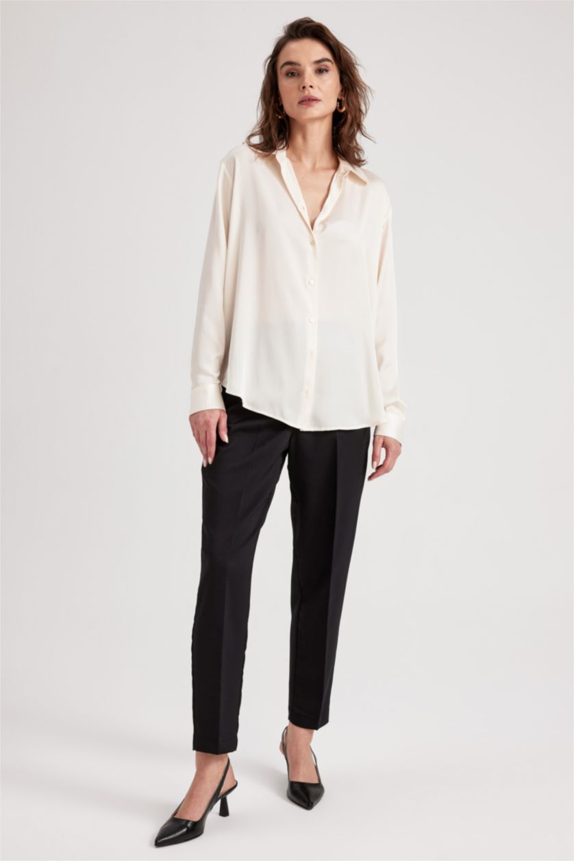 نساء بيج فاتح قميص ردن طويل ستان بقصة عادية بياخة قميص