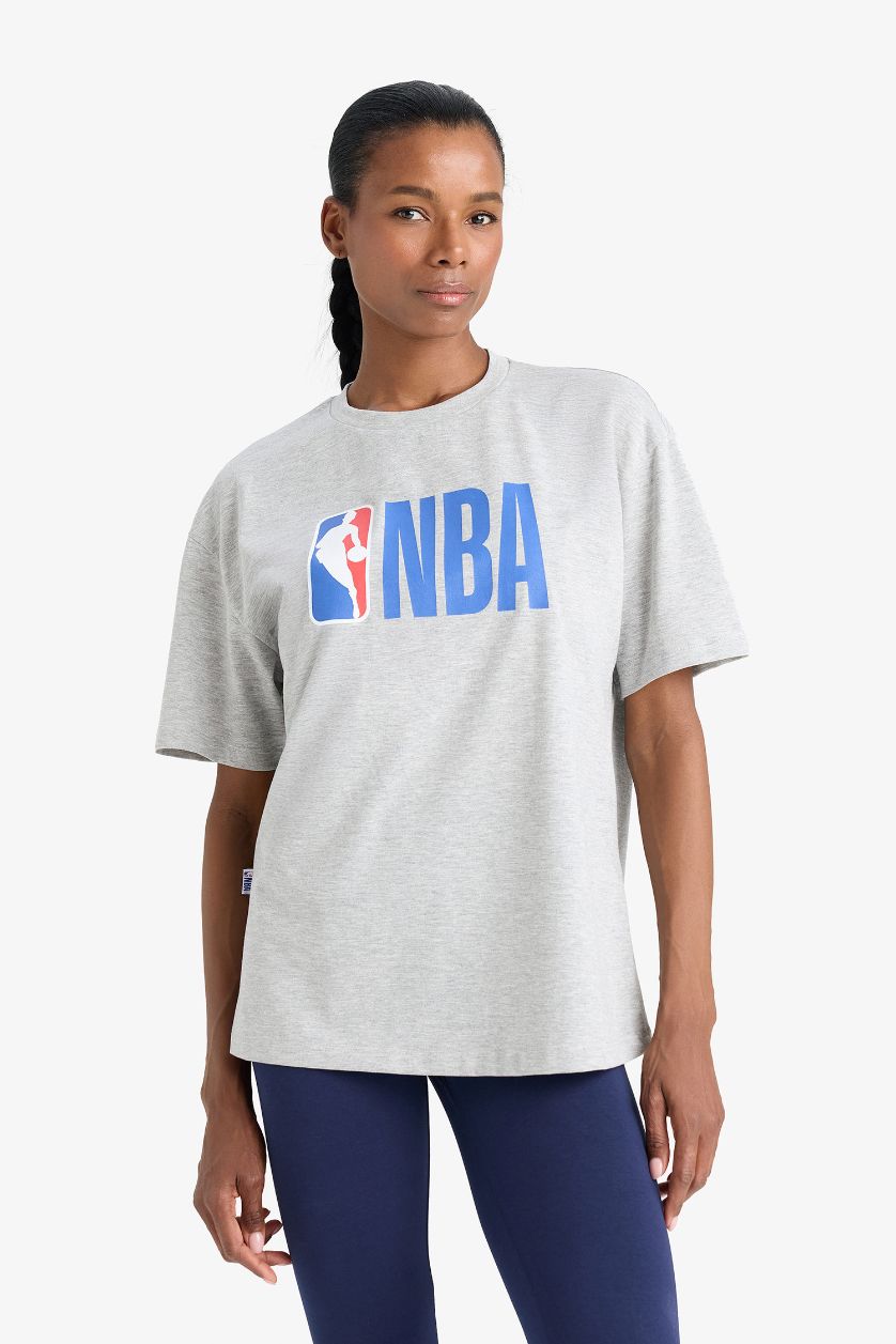 Kadın Gri Melanj DeFactoFit NBA Wordmark Boxy Fit Bisiklet Yaka Kısa Kollu Tişört