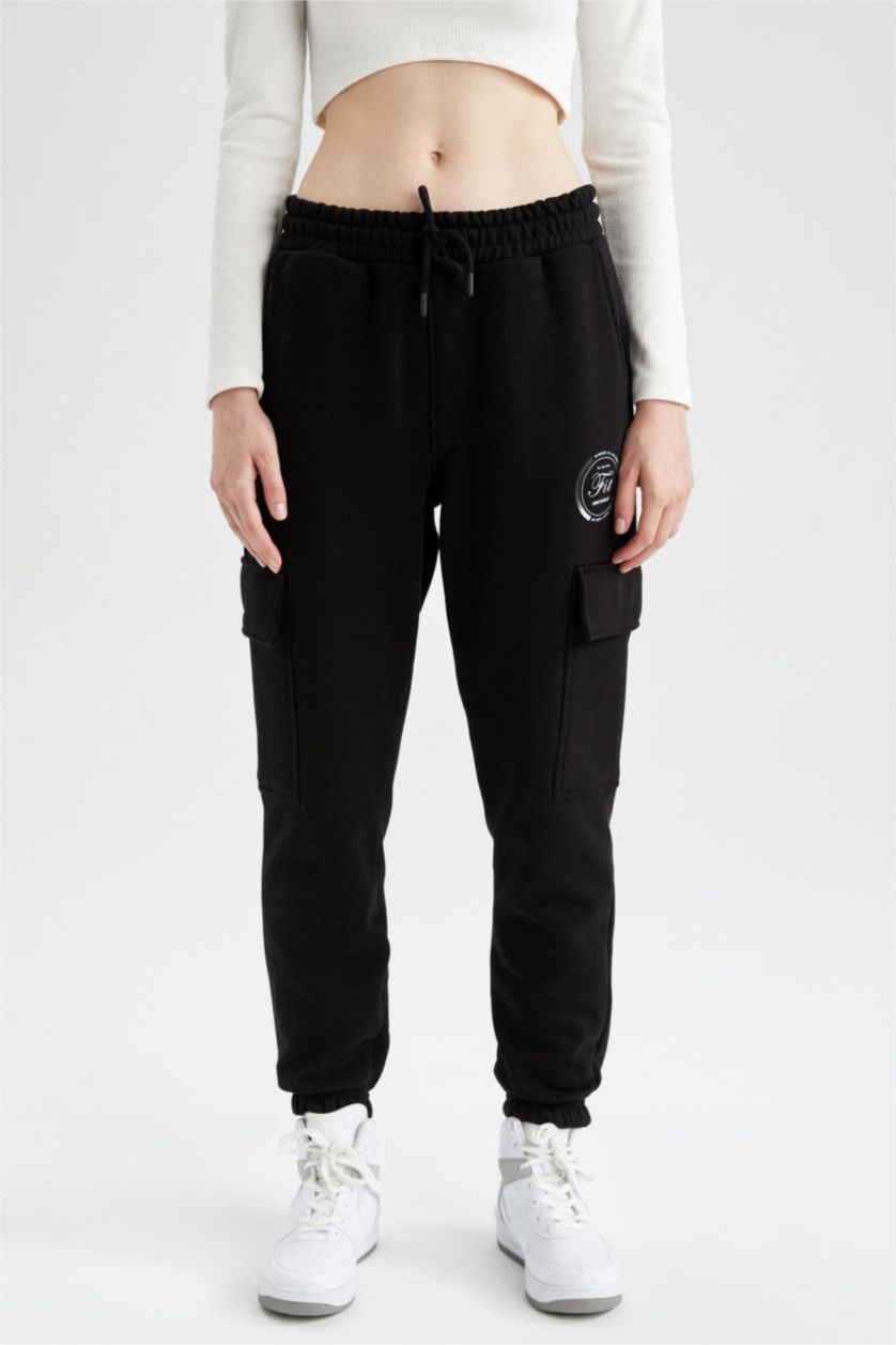 Kadın Siyah Standart Fıt Pantolon