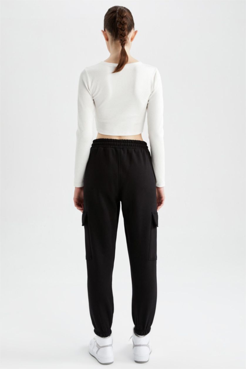 Kadın Siyah Standart Fıt Pantolon