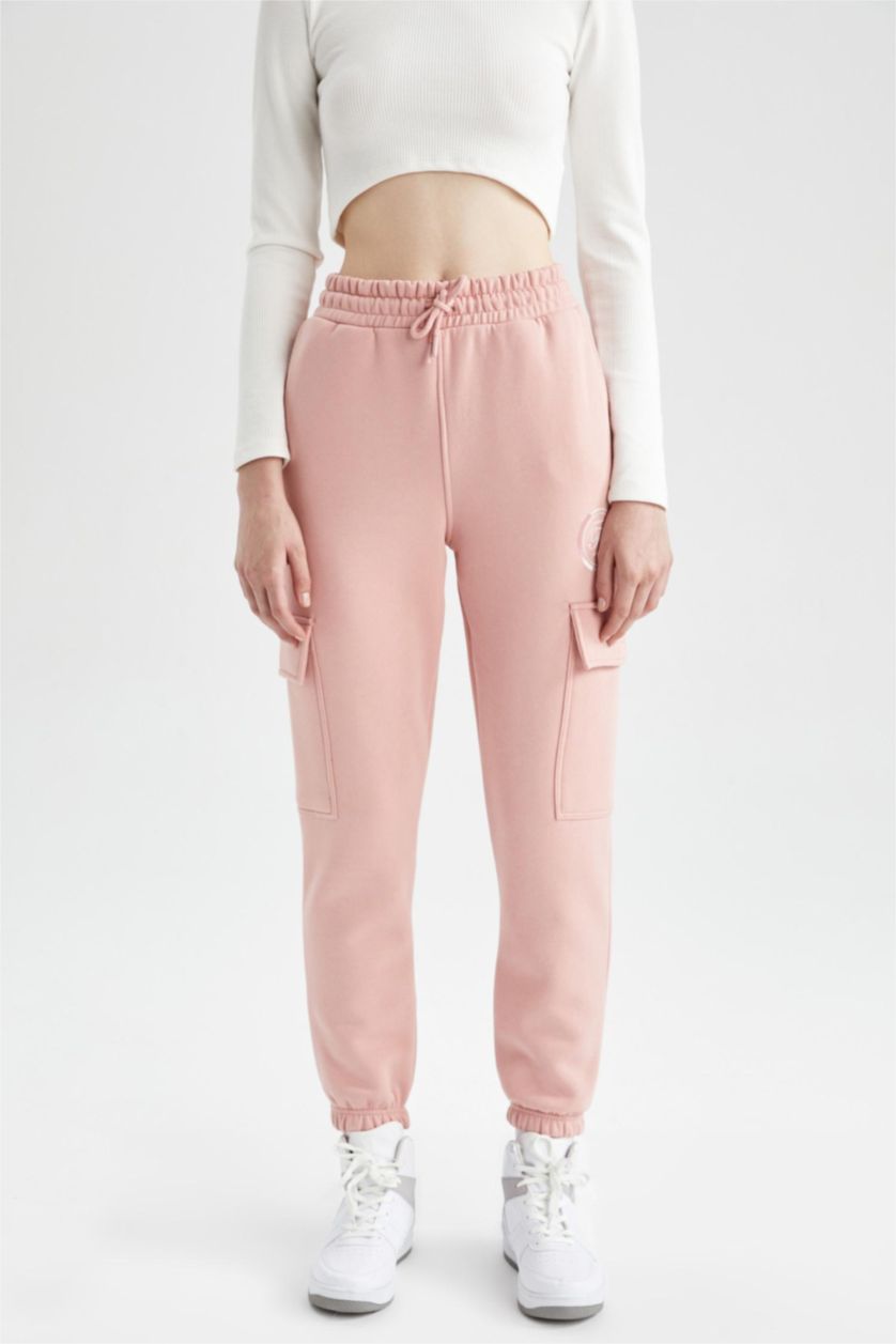 Kadın Gülkurusu DeFactoFit Standart Fit Slogan Baskılı Cepli Eşofman Altı