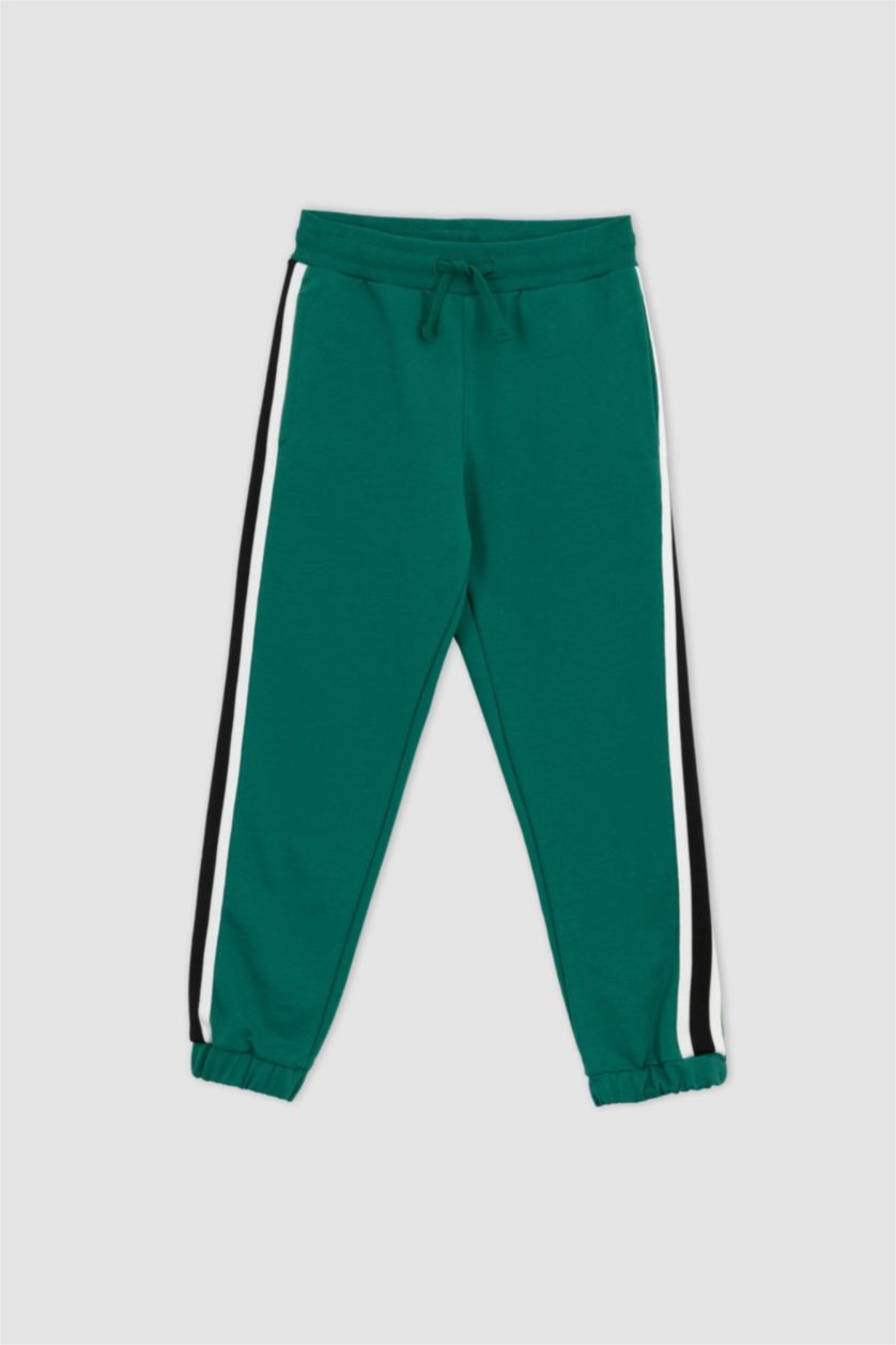 أولاد أخضر بنطلون سويت بانتس ولادي قصة عادية