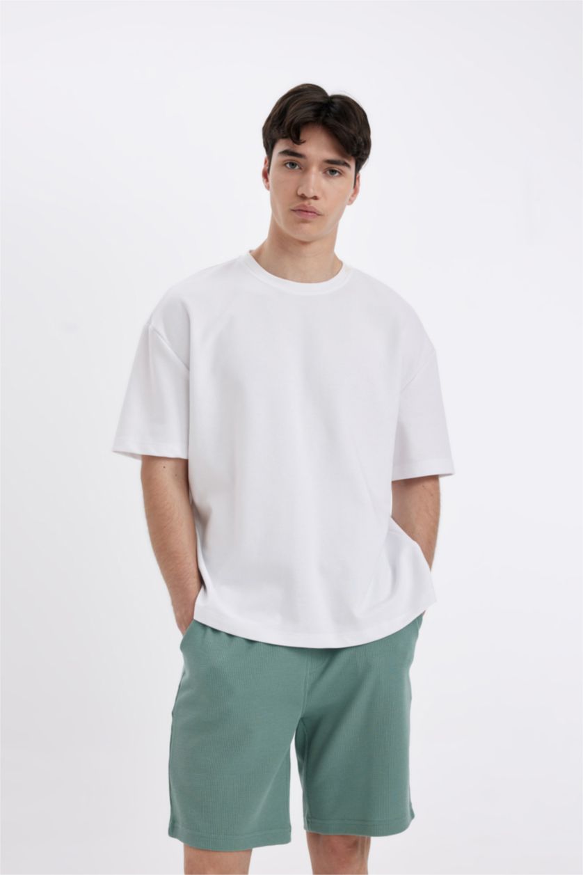 رجالي أخضر شورت بيزك سليم فيت