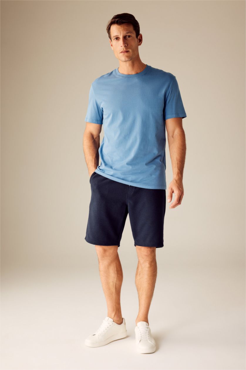 MAN NAVY Slim Fit Shorts