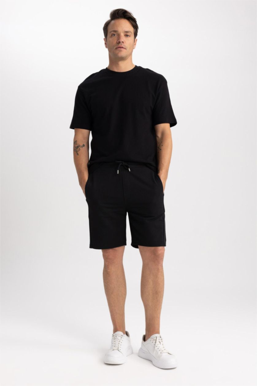 HOMME Noir Short Coupe Régulière