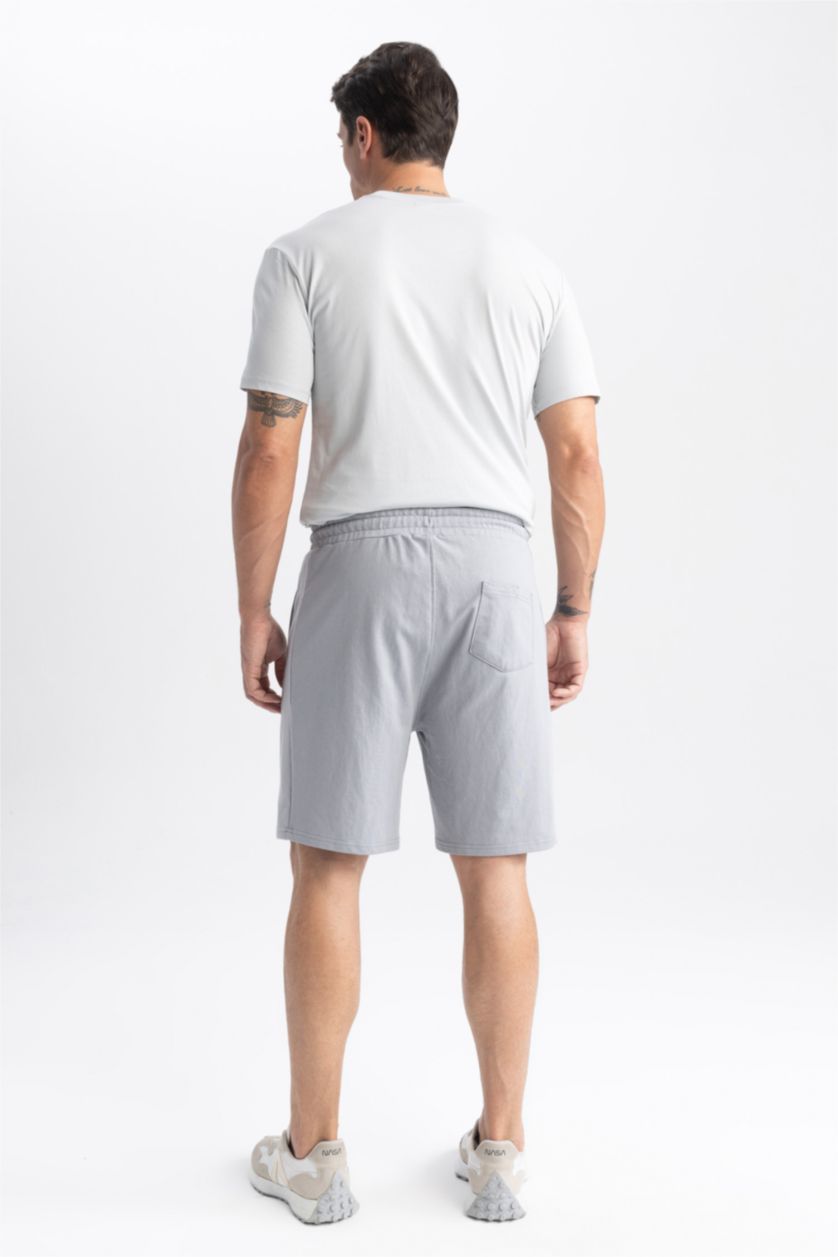 HOMME Gris Short basique à coupe régulière