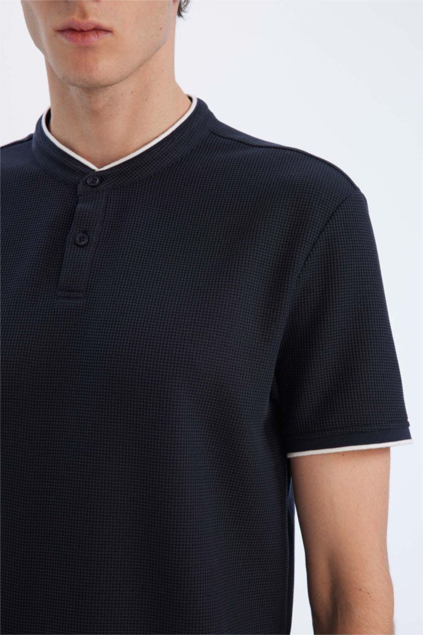 Erkek Lacivert Slim Fit Dar Kesim Dik Yaka Dokulu Kısa Kollu Waffle Polo Tişört