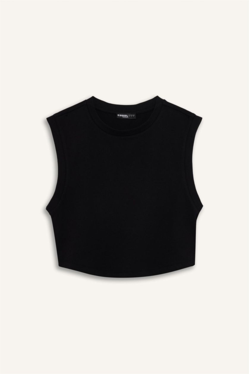 Woman Black Loose Fit Sleeveless T-Shirt