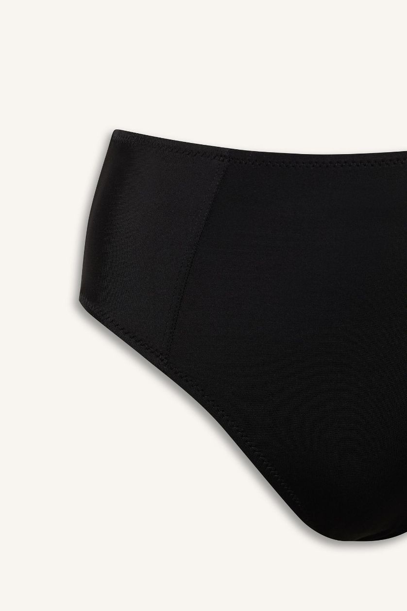 Kadın Siyah Regular Fit Yüksek Bel Bikini Altı