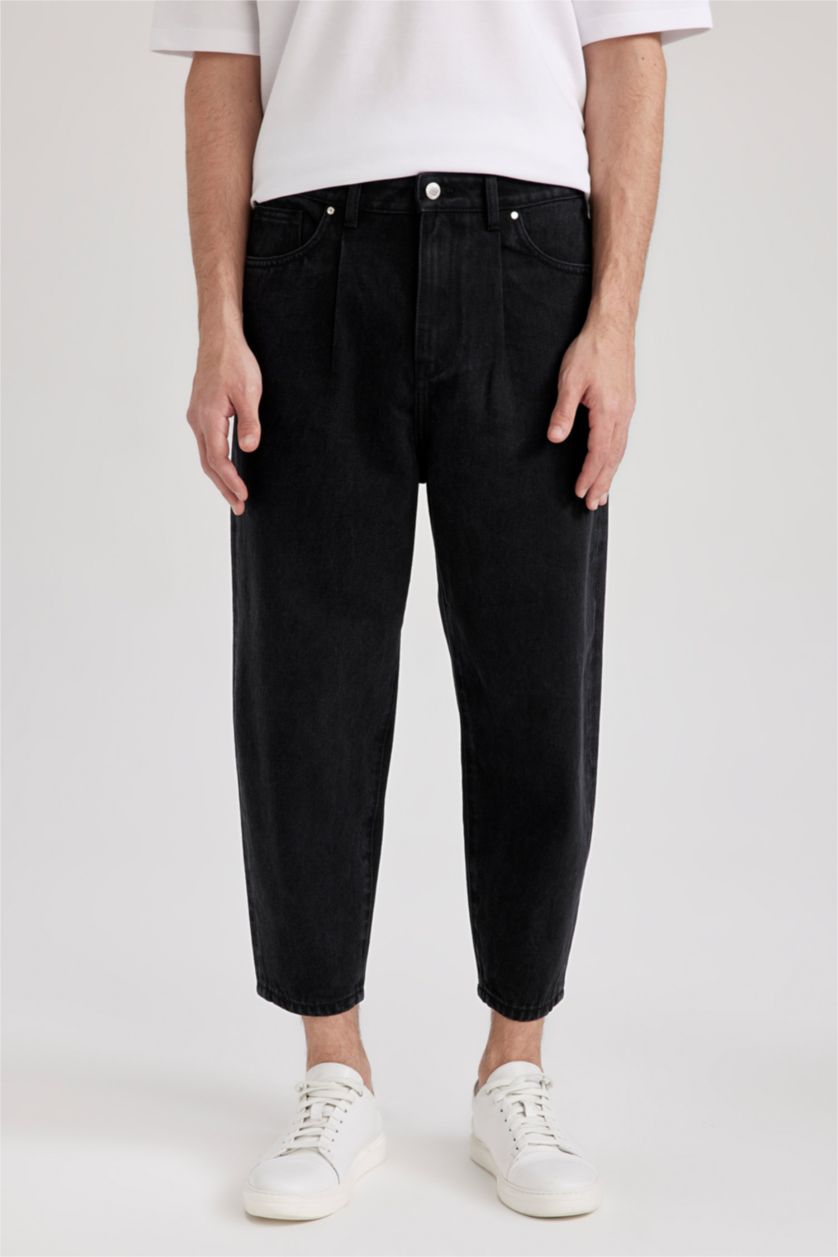 Man Black Balloon Fit Trousers