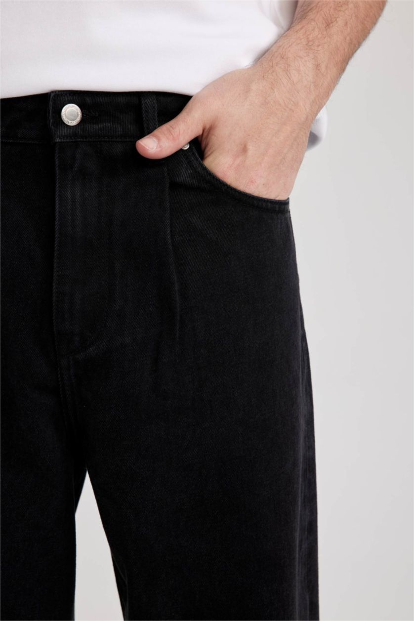 Man Black Balloon Fit Trousers