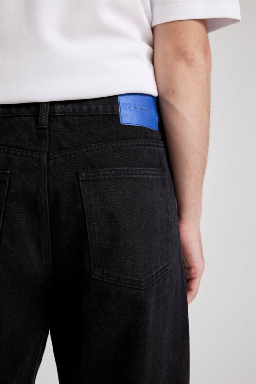 Man Black Balloon Fit Trousers