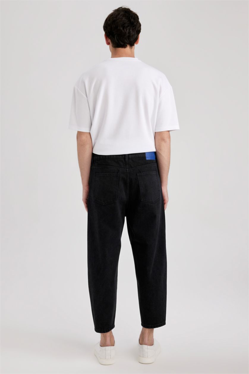 Man Black Balloon Fit Trousers
