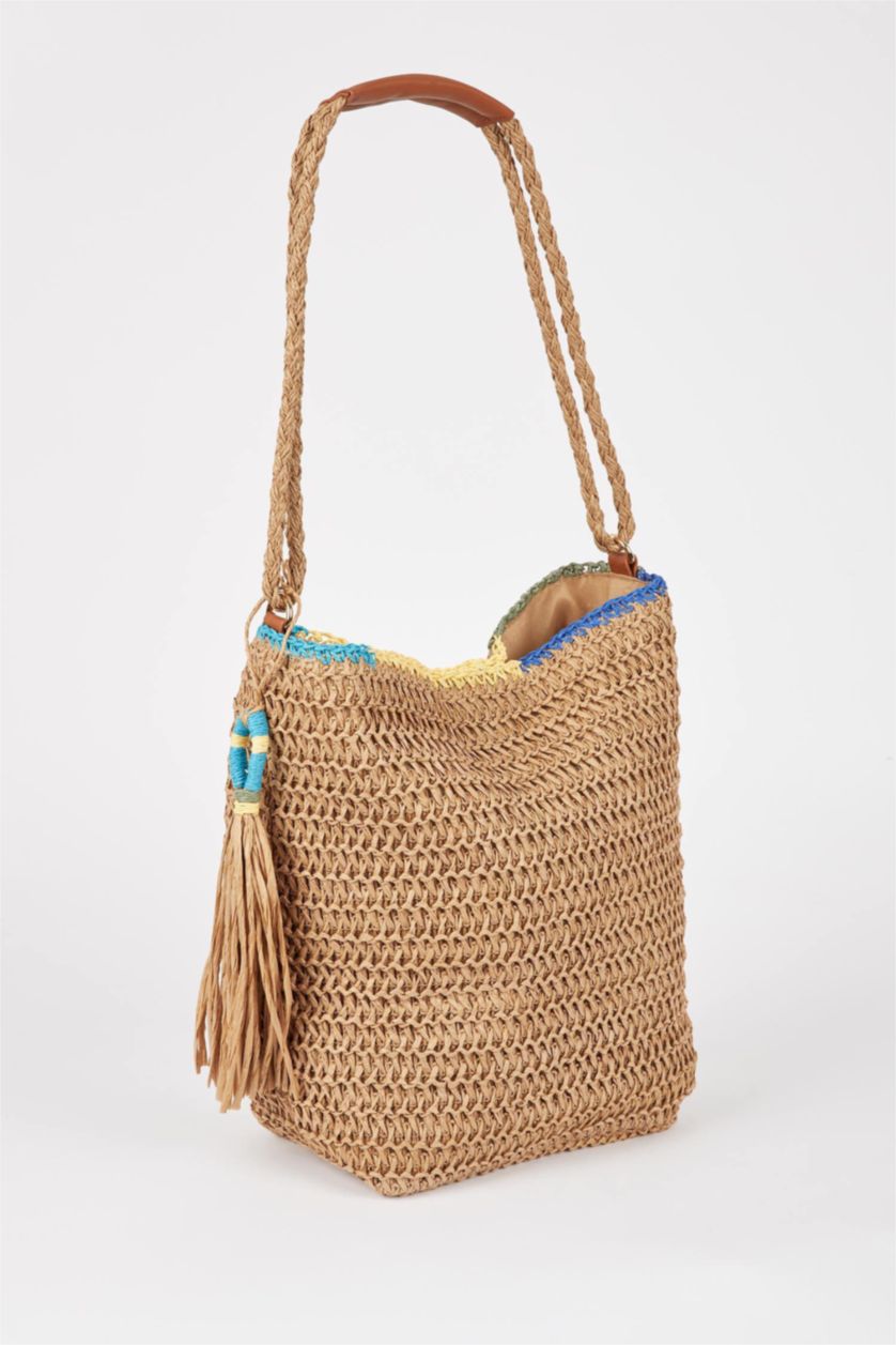 نساء رملي غامق شنطة كتف قش