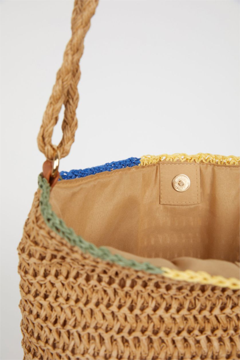 نساء رملي غامق شنطة كتف قش