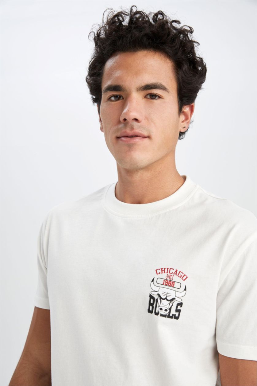 HOMME Écru Defacto Fit Nba Chicago Bulls Coupe Standard T-Shirt À Col Rond