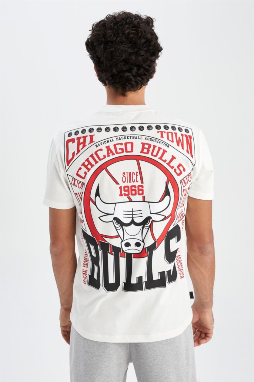 HOMME Écru Defacto Fit Nba Chicago Bulls Coupe Standard T-Shirt À Col Rond