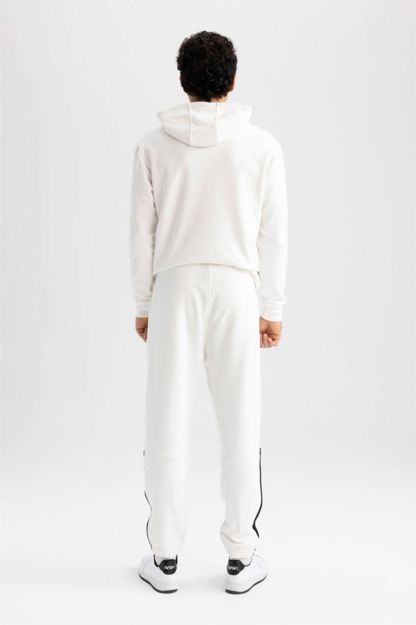 MAN Ecru Standard Fit  Jogger