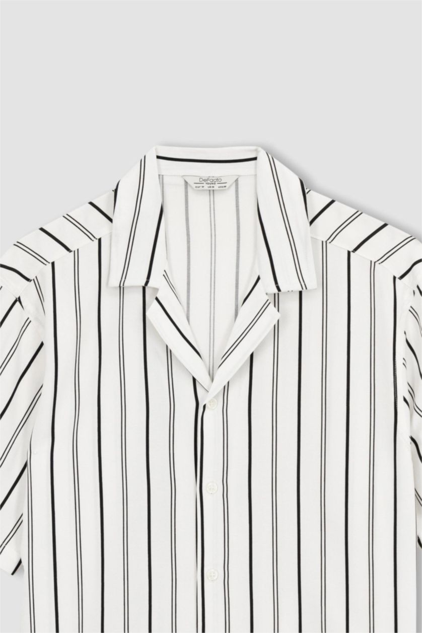 رجالي بيج فاتح قميص فيسكوز مخطط قصة عادية