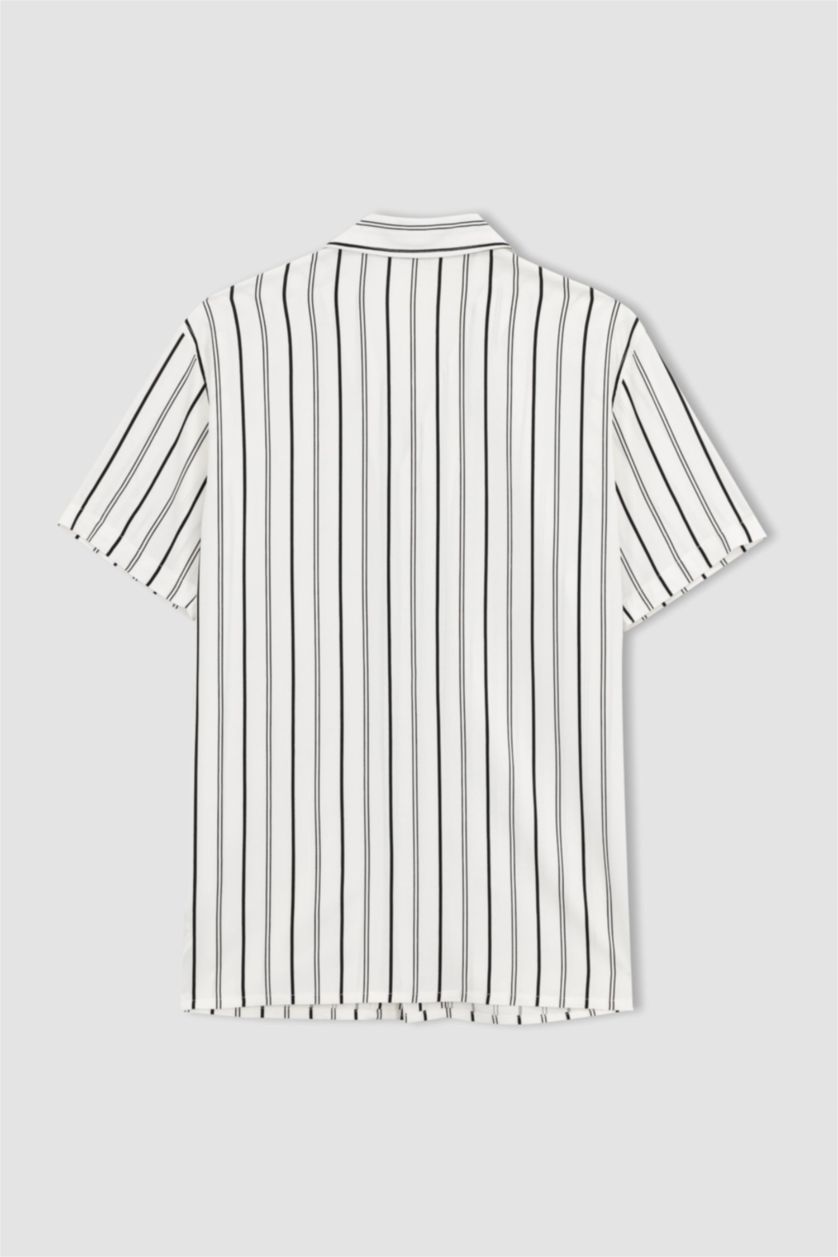 رجالي بيج فاتح قميص فيسكوز مخطط قصة عادية