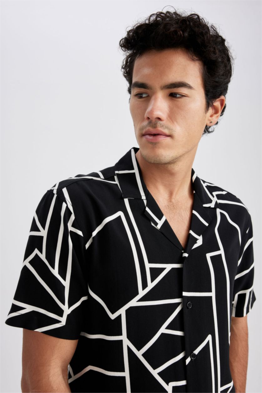 رجال أسود Regular Fit Viscose Short Sleeve Shirt