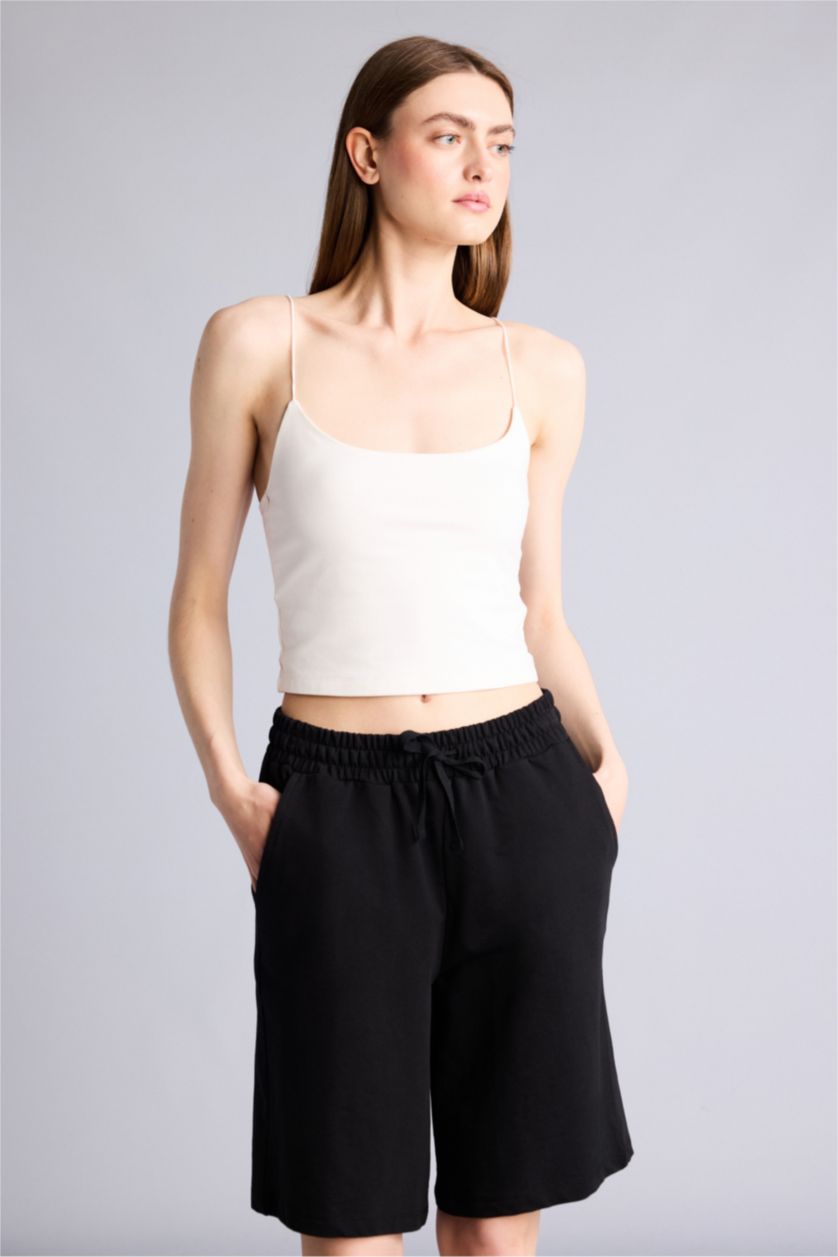 Kadın Siyah Regular Fit Bermuda Şort