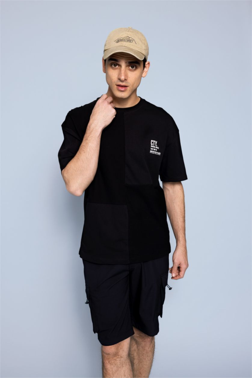 MAN Black Comfort Fit Crew Neck Printed T-Shirt
