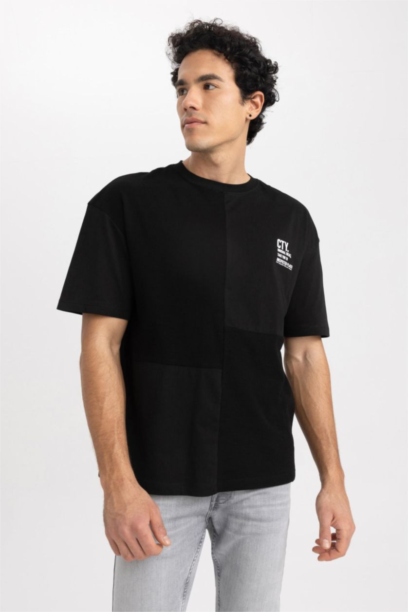 MAN Black Comfort Fit Crew Neck Printed T-Shirt