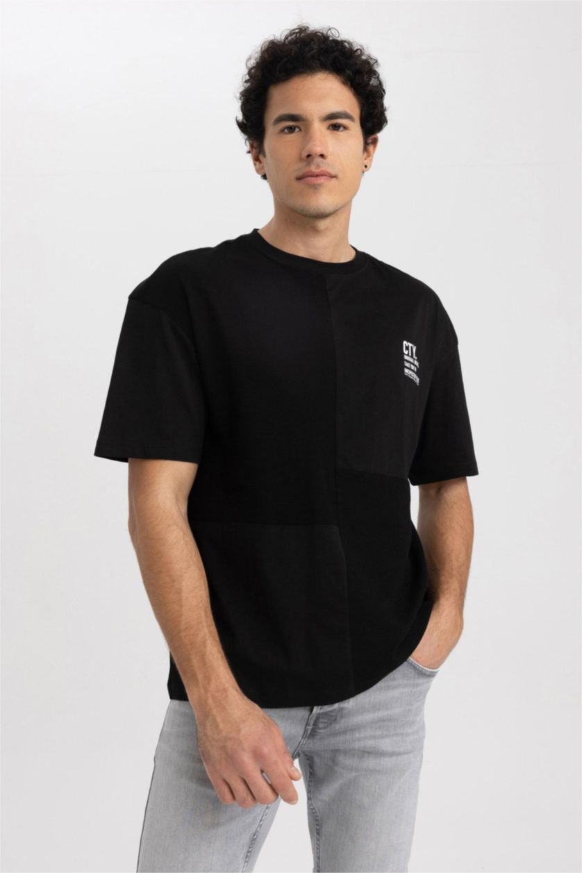 MAN Black Comfort Fit Crew Neck Printed T-Shirt