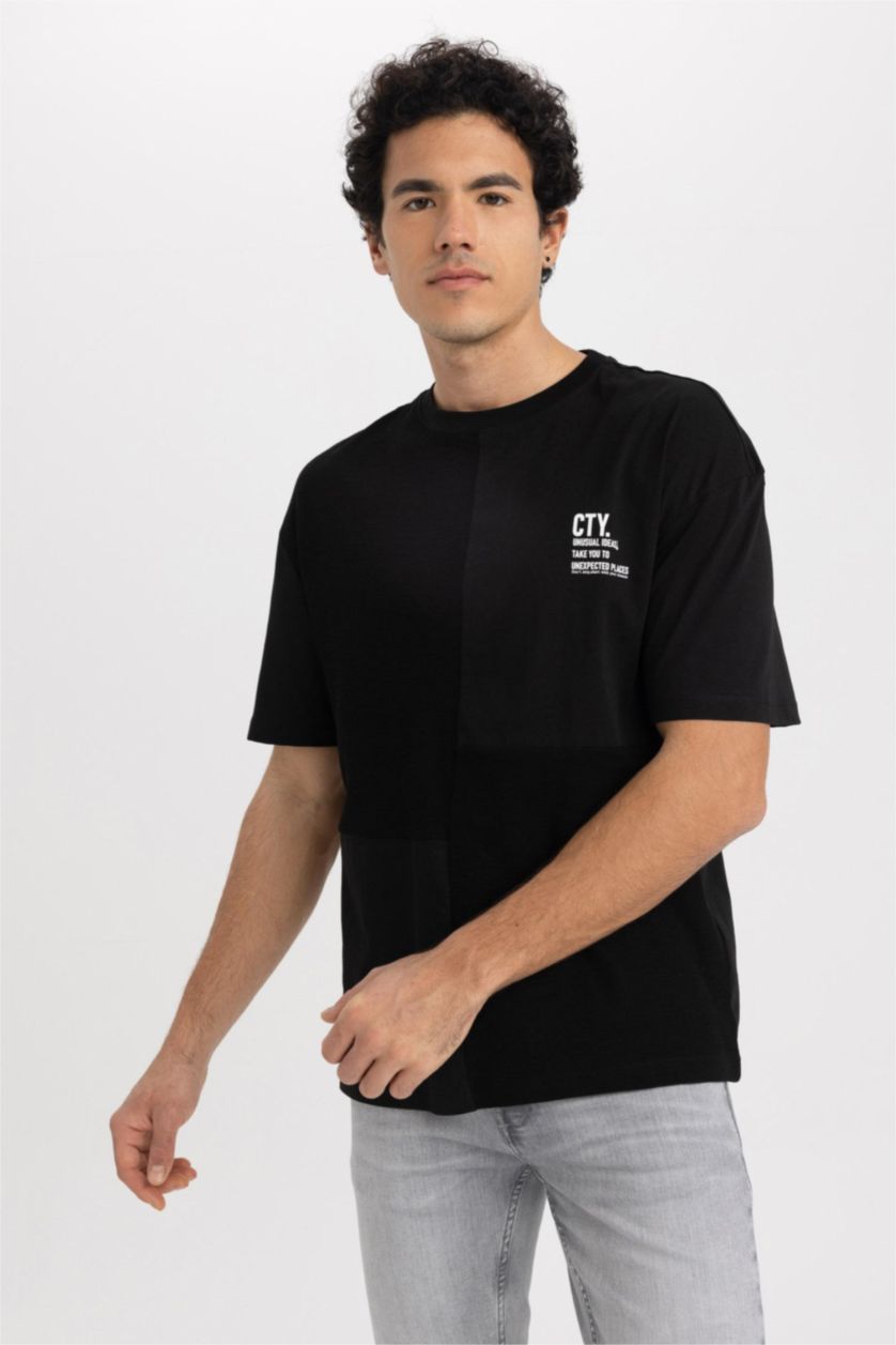 MAN Black Comfort Fit Crew Neck Printed T-Shirt