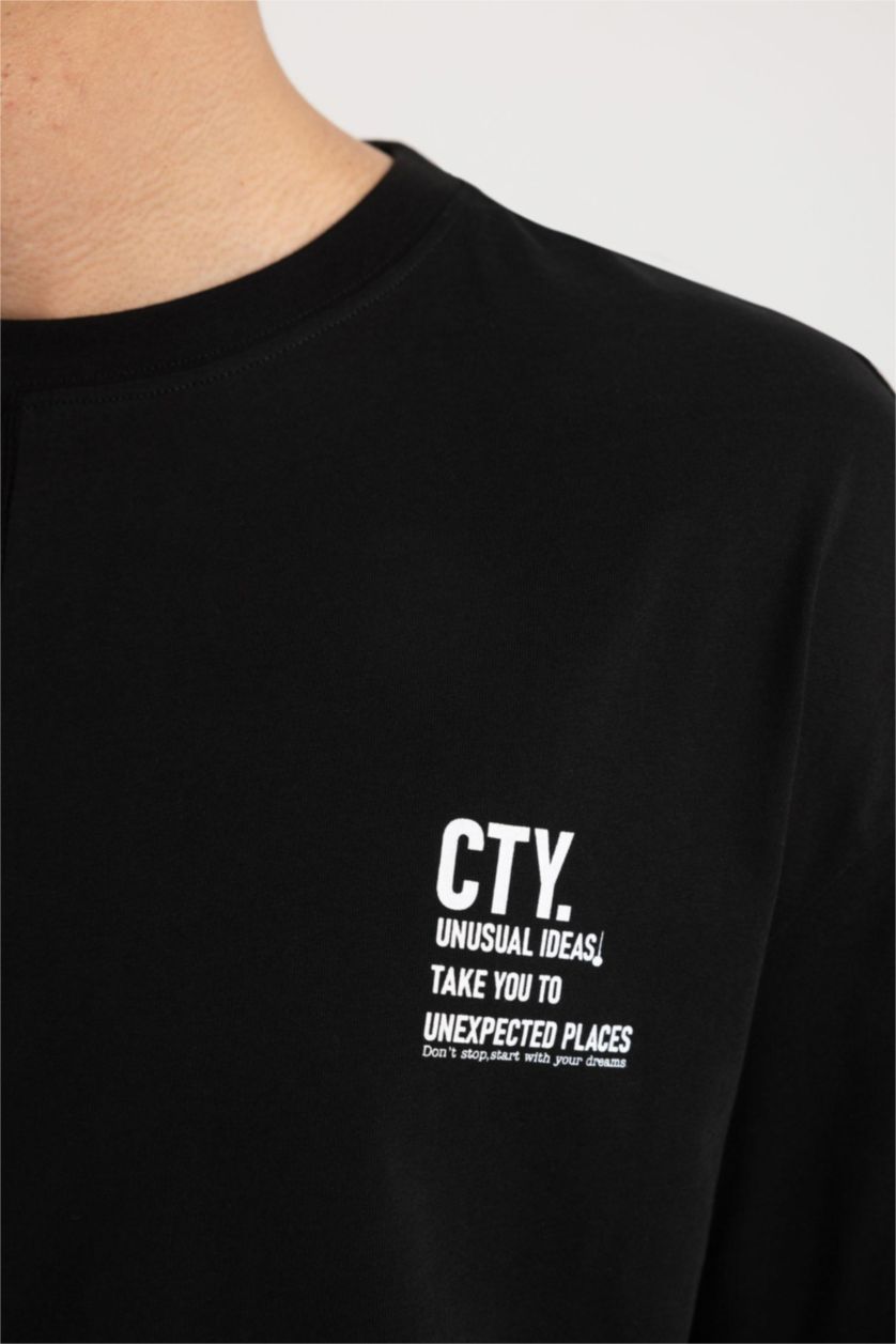 MAN Black Comfort Fit Crew Neck Printed T-Shirt