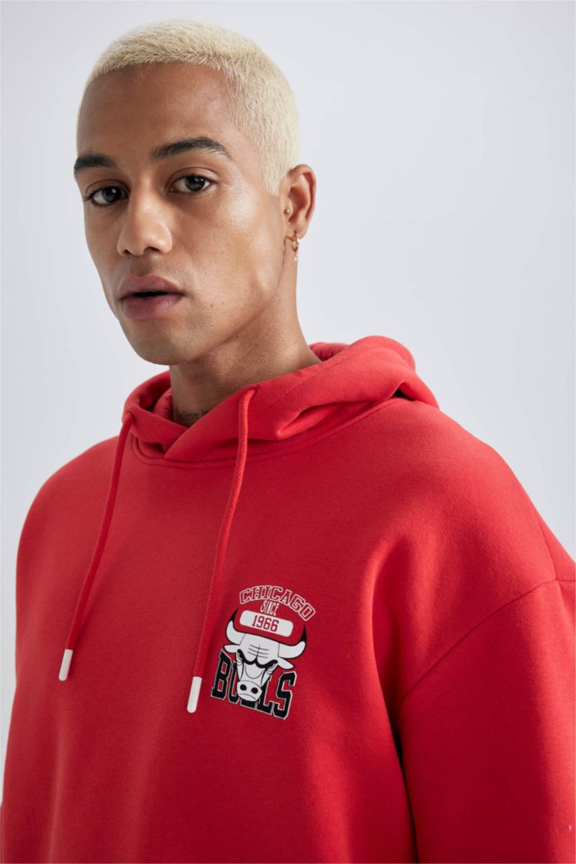 MAN Red Defacto Fit NBA Chicago Bulls Boxy Fit Hoodie Sweatshirt