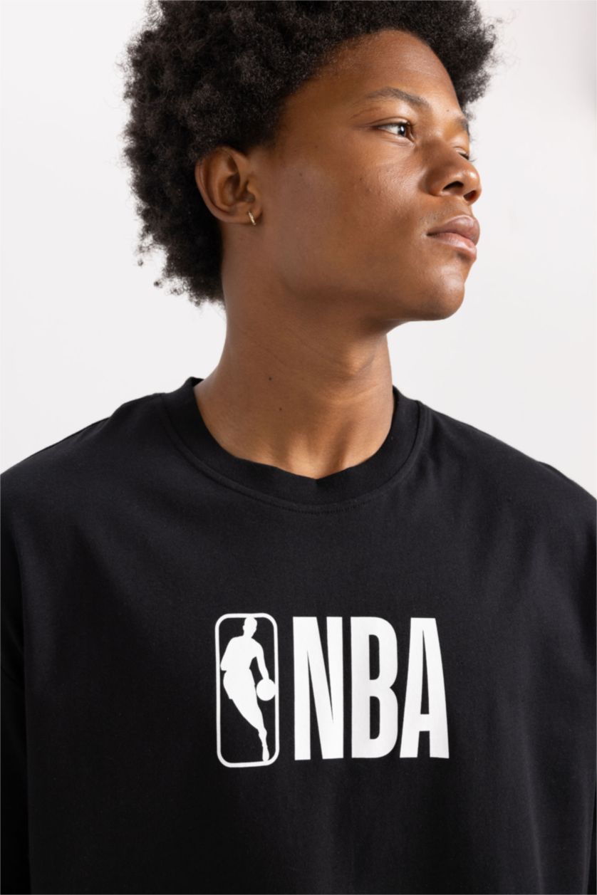 MAN Black Short Sleeve T-Shirt