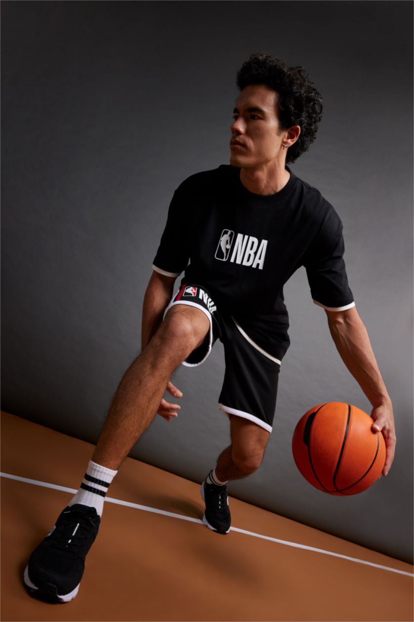 MAN Black Short Sleeve T-Shirt
