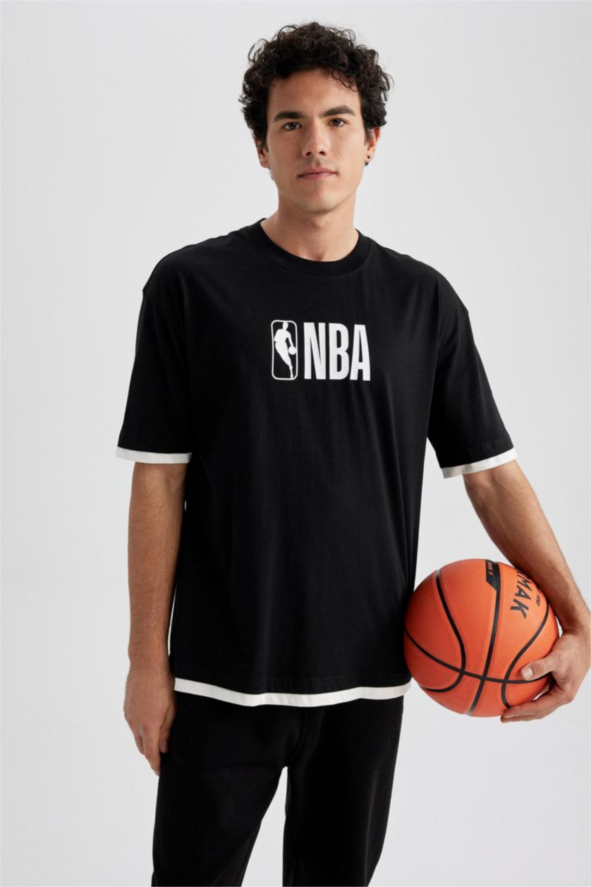 MAN Black Short Sleeve T-Shirt
