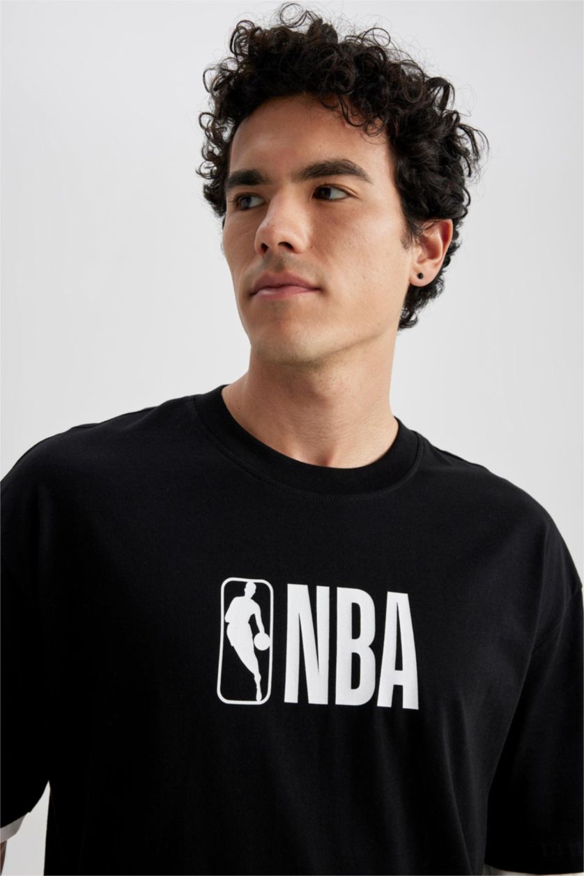 MAN Black Short Sleeve T-Shirt