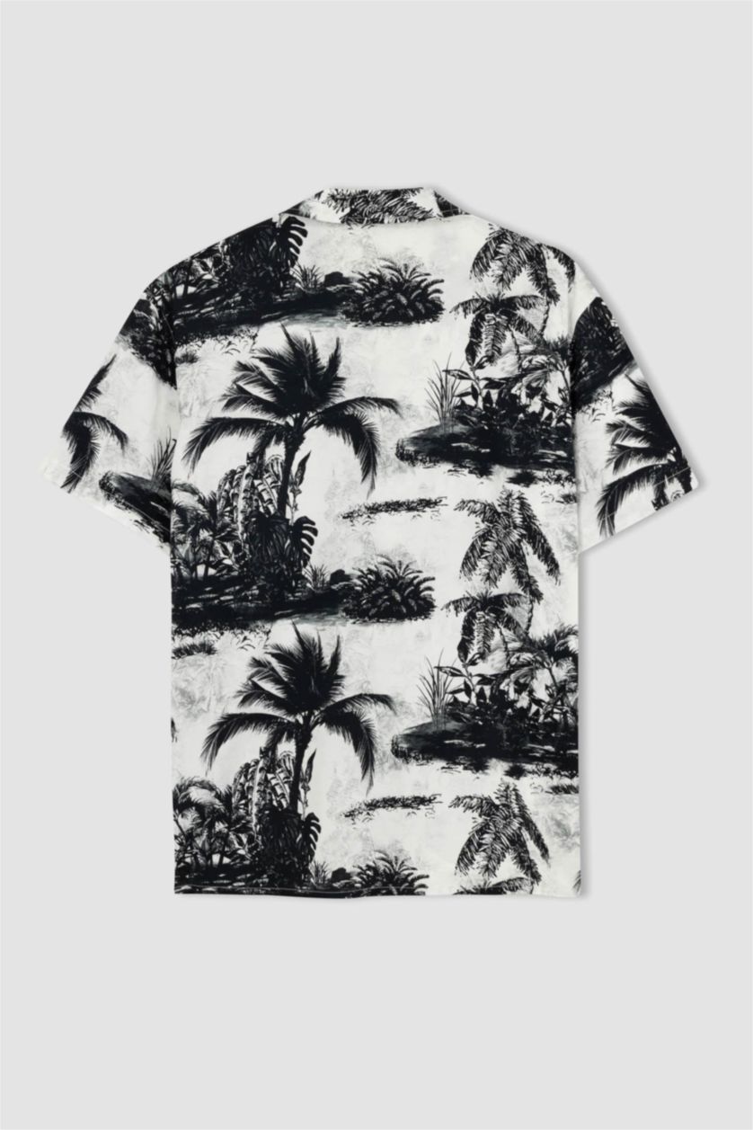 Erkek Beyaz Regular Fıt Apaş Yaka Baskılı Viskon Kısa Kollu Gömlek