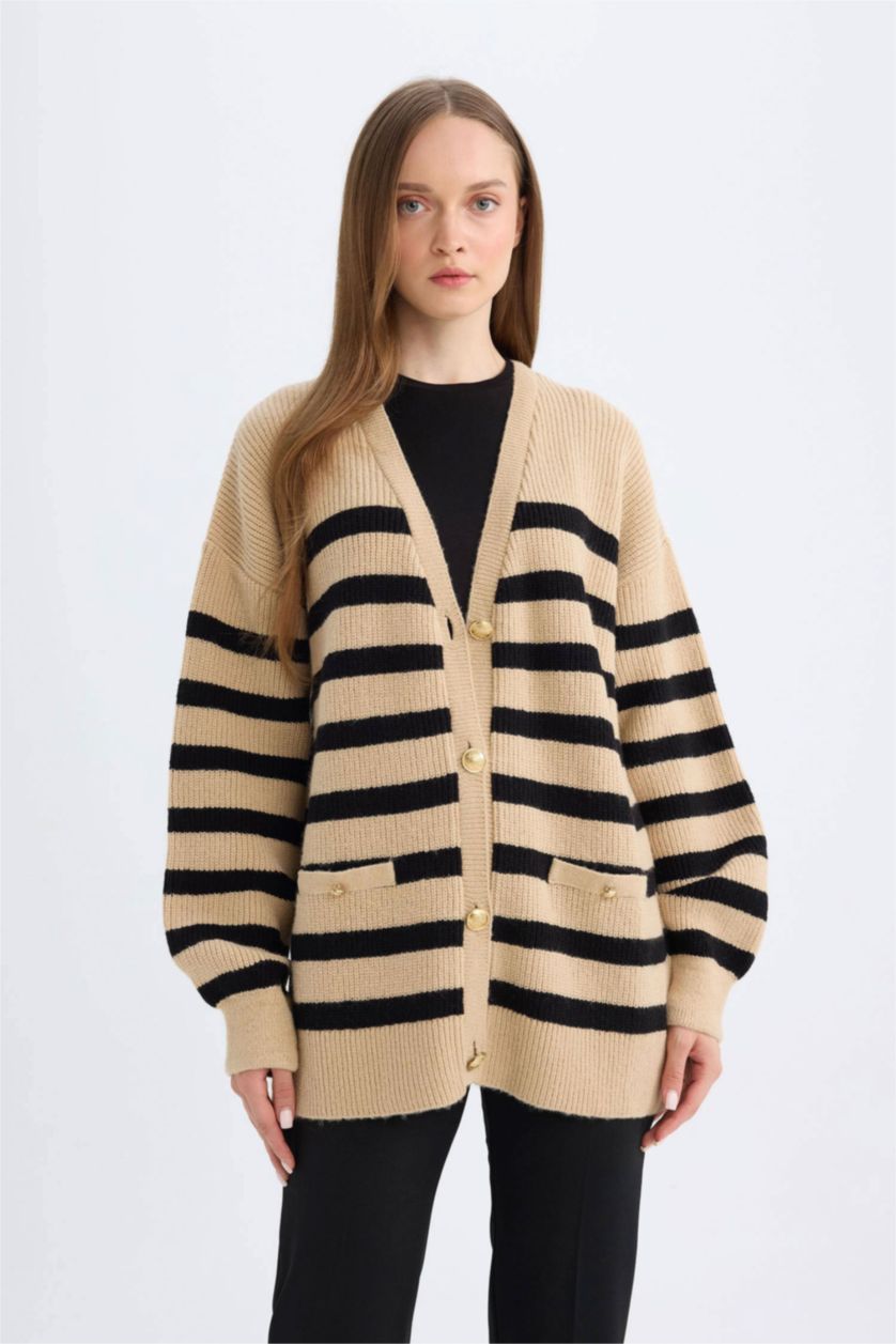 FEMME Beige Clair Cardigan rayé à coupe régulière et col V