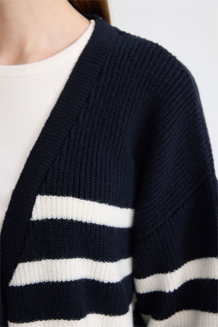 FEMME Marin Cardigan rayé à coupe régulière et col V