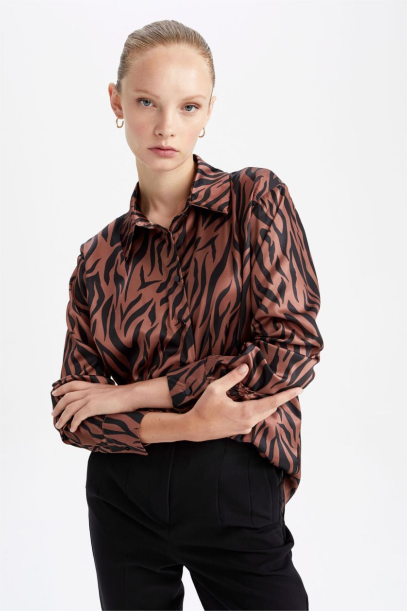 نساء بني Regular Fit Satin Long Sleeve Shirt