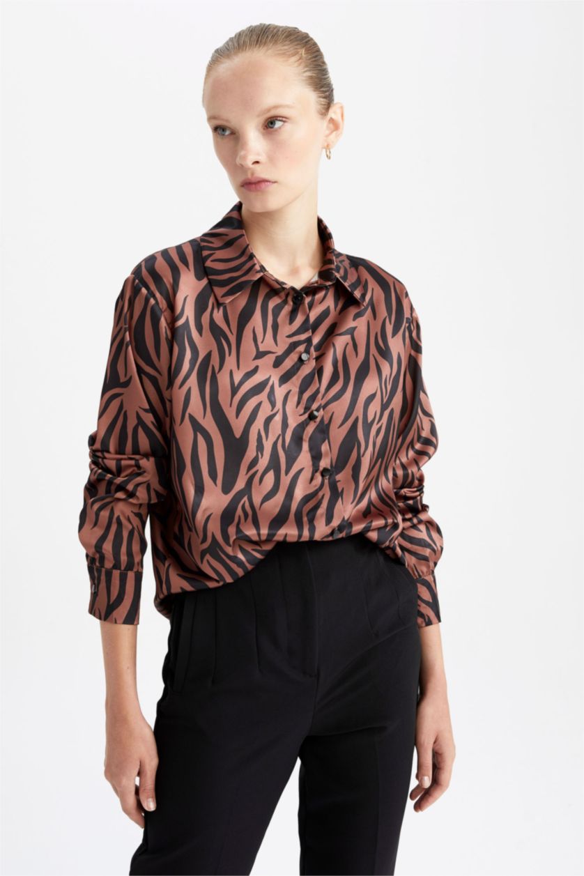 نساء بني Regular Fit Satin Long Sleeve Shirt